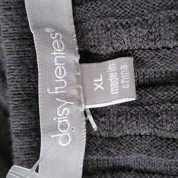 Daisy Fuentes black wide neck textured knit long sleeve tunic sweater - Picture 11 of 12